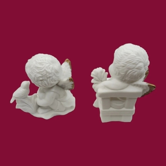 Vtg set of 2 sitting  angels with gold wings - Picture 5 of 6